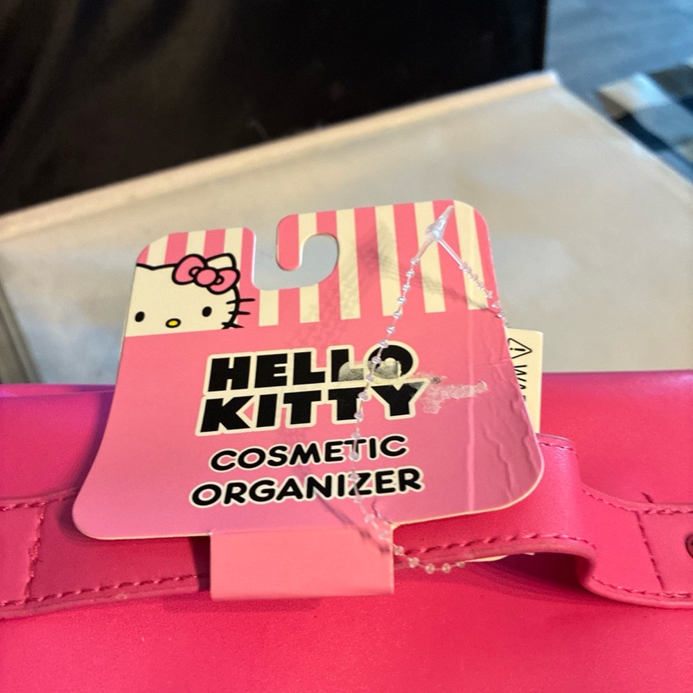 Hello Kitty Pink Bag cosmetics bag - Picture 3 of 3